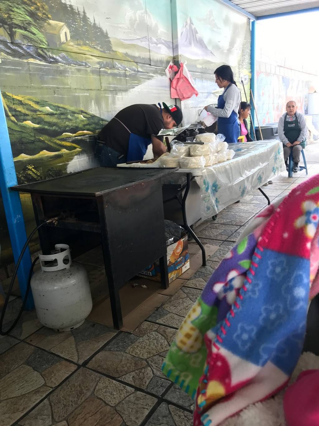 Taqueria Capulhuac | restaurant | 6315 S Broadway, Los Angeles, CA 90003, USA | 2138201371 OR +1 213-820-1371