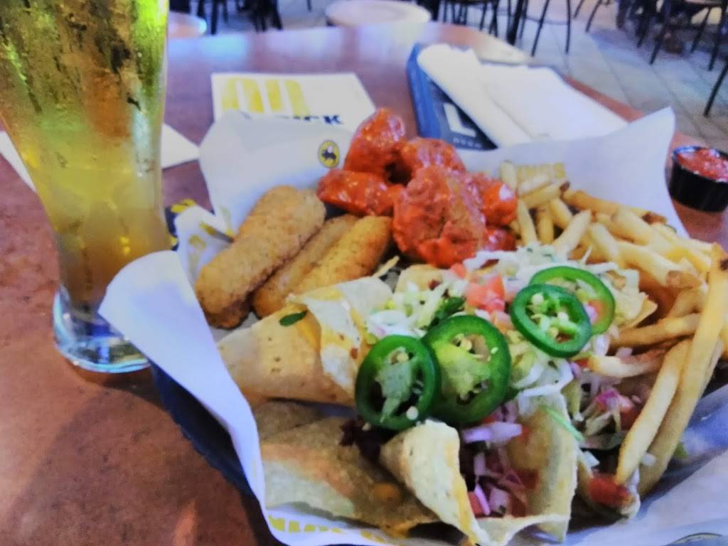 Buffalo Wild Wings | restaurant | 6314 E Pacific Coast Hwy, Long Beach, CA 90803, USA | 5624933458 OR +1 562-493-3458