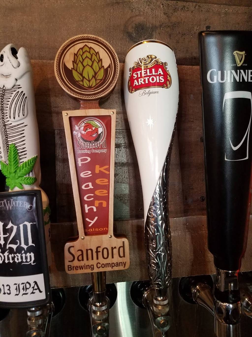 Throwbacks Sanford | restaurant | 418 Sanford Ave, Sanford, FL 32771, USA | 4079423126 OR +1 407-942-3126