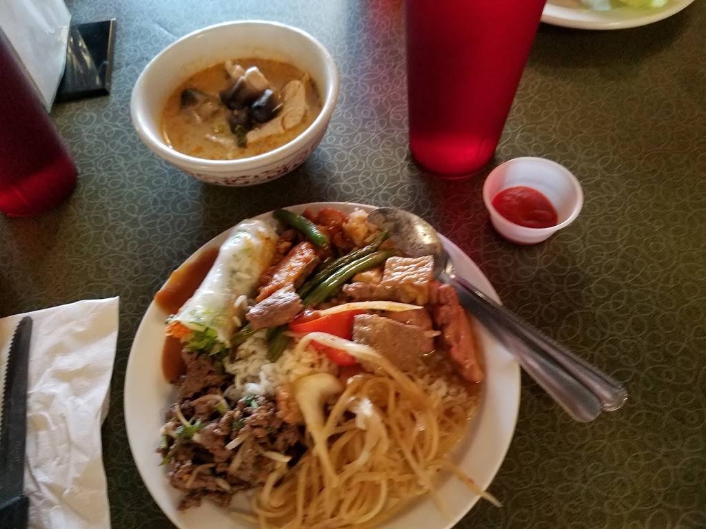 Mekong Cafe | restaurant | 5930 W North Ave, Milwaukee, WI 53208, USA | 4142572228 OR +1 414-257-2228