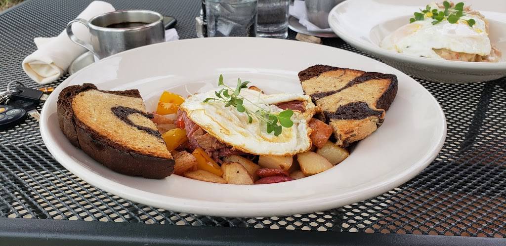 Blue Bear | restaurant | 2920 Taylor Ave, Racine, WI 53405, USA | 2625833131 OR +1 262-583-3131