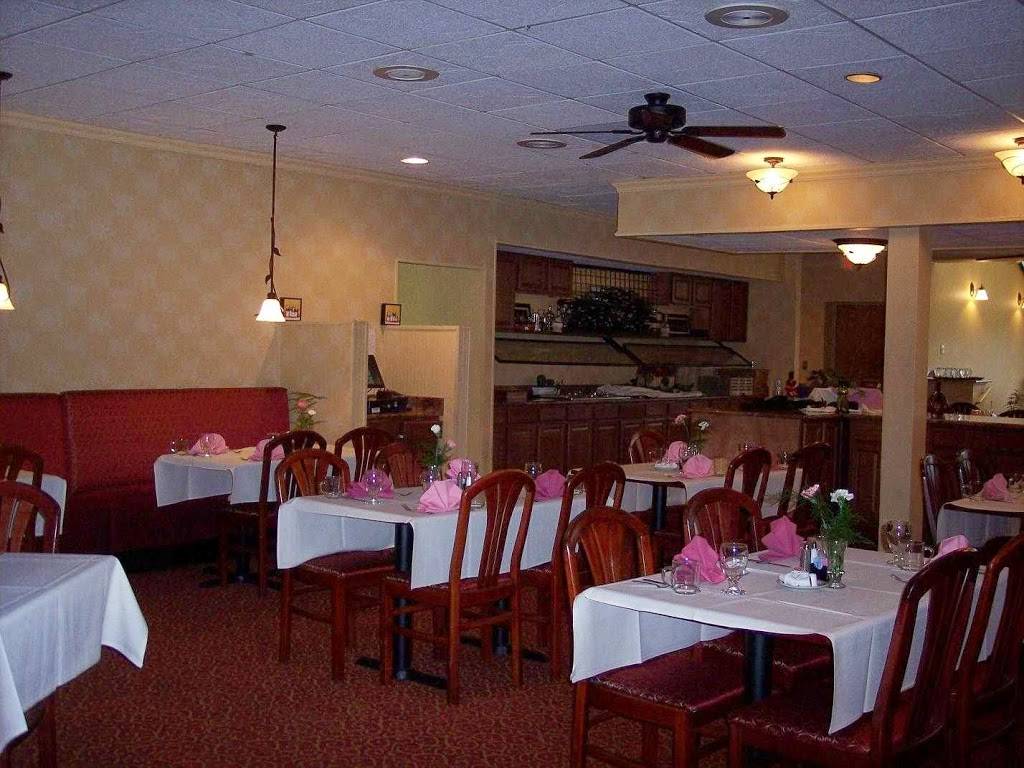 Divino Italian-American Restaurant | restaurant | 911 Brooks Ave, Rochester, NY 14624, USA | 5853286000 OR +1 585-328-6000