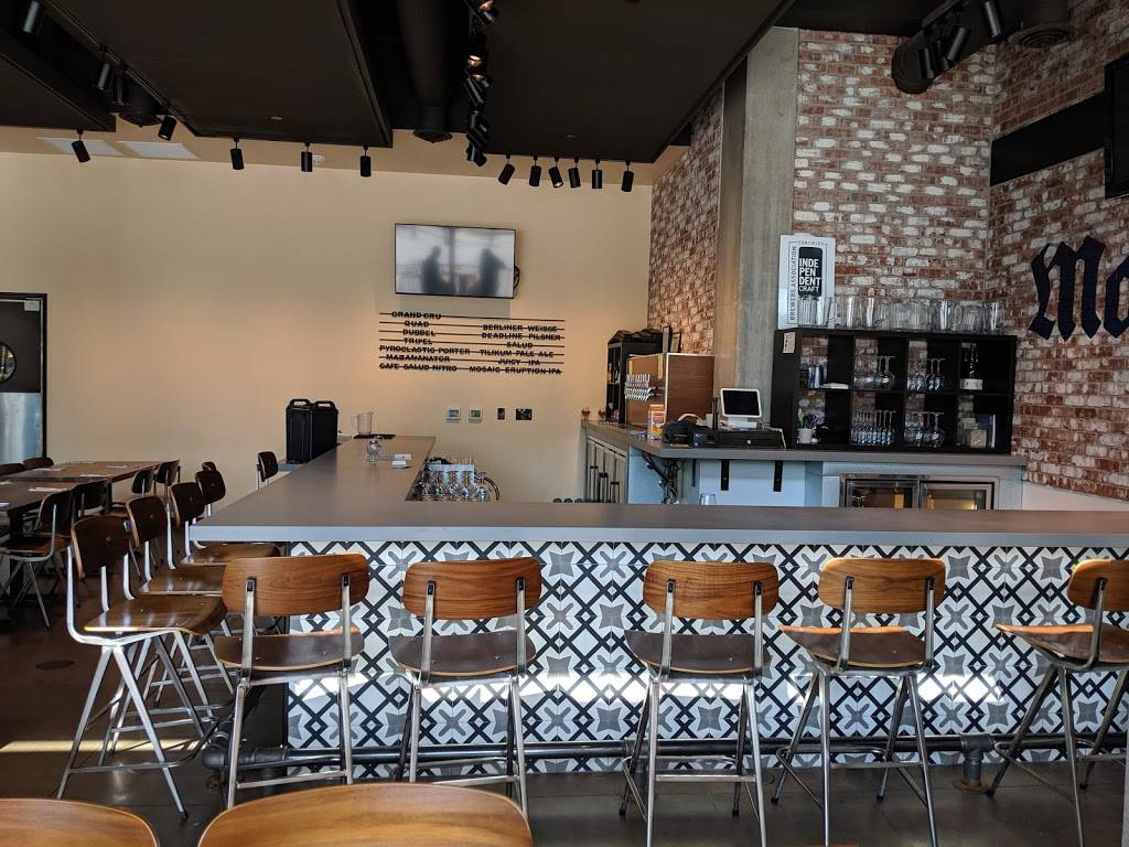 Mazama Brewing | restaurant | 955 NE Orenco Station Loop, Hillsboro, OR 97124, USA | 5033524150 OR +1 503-352-4150