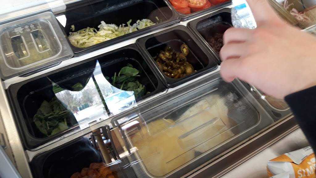 Subway | restaurant | 88 Wolf Rd, Albany, NY 12205, USA | 5188692001 OR +1 518-869-2001