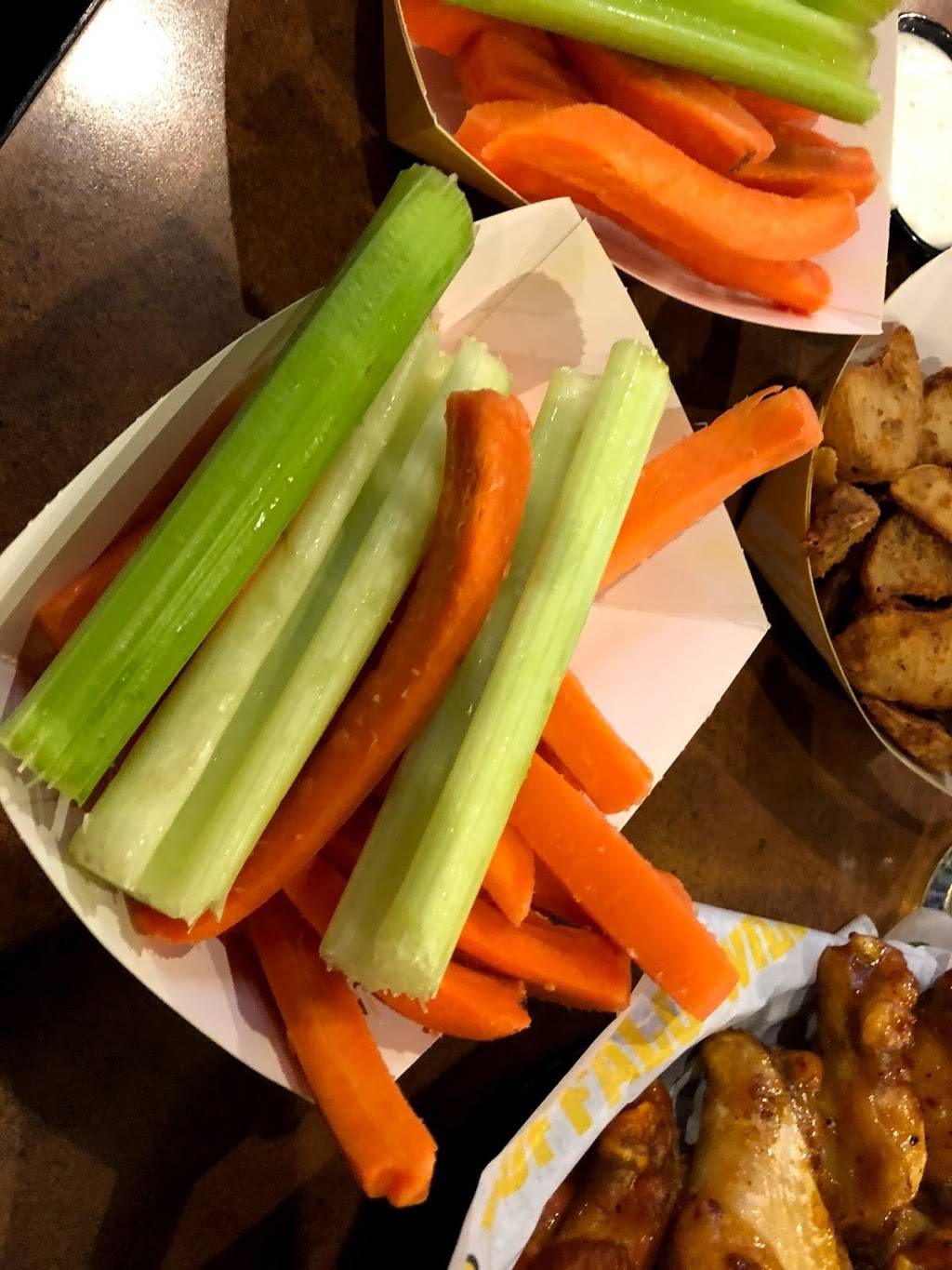 Buffalo Wild Wings | restaurant | 1620 Saratoga Ave, San Jose, CA 95129, USA | 4083706701 OR +1 408-370-6701