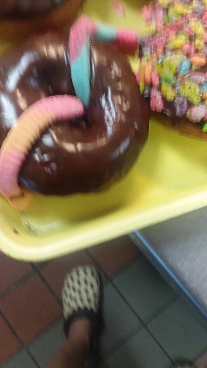 Donuts Deli | restaurant | 2406 N Haskell Ave., Dallas, TX 75204, USA | 2146363168 OR +1 214-636-3168