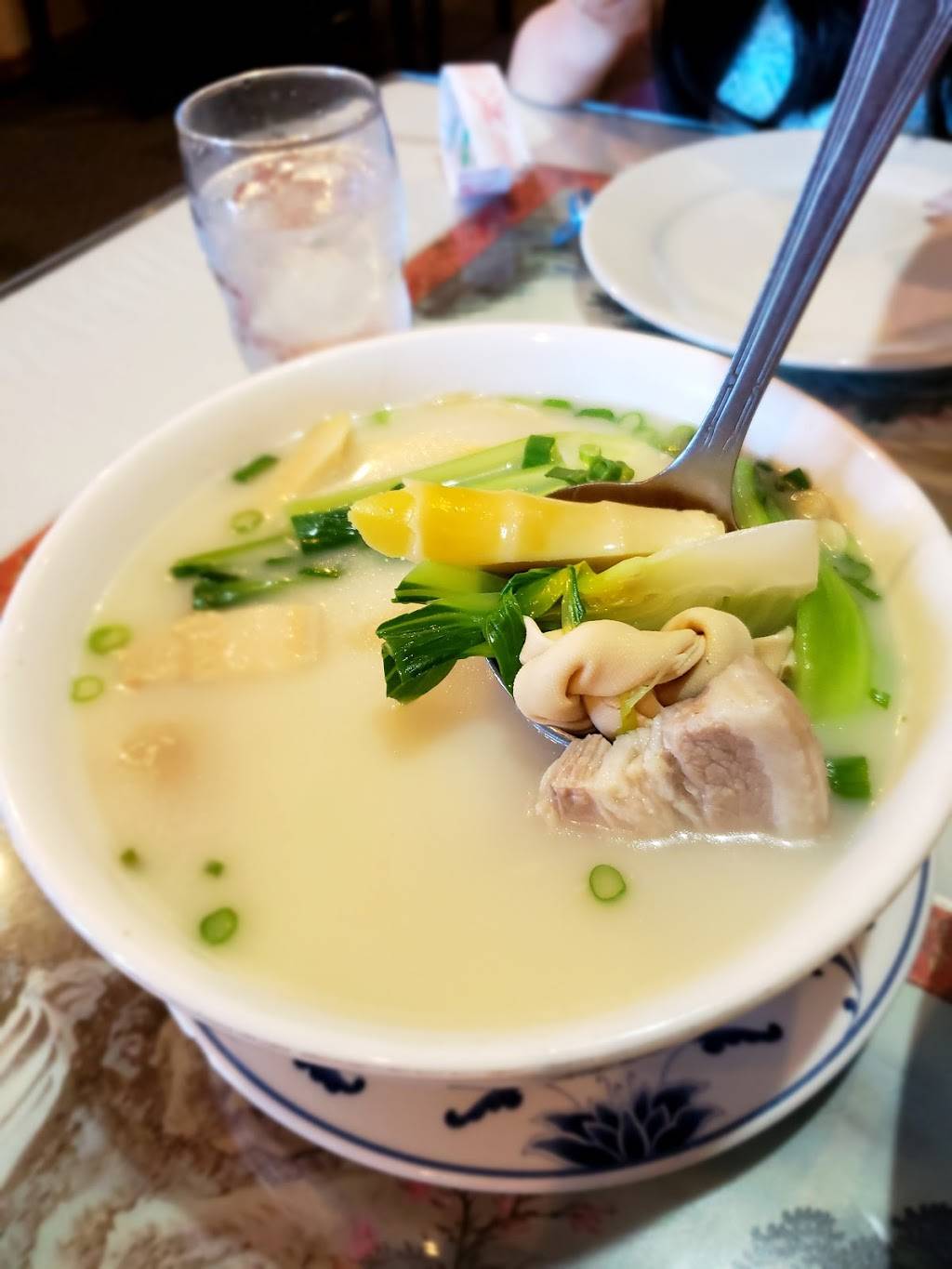 Shanghai House | restaurant | 12816 SE 38th St #K, Bellevue, WA 98006, USA | 4256431663 OR +1 425-643-1663