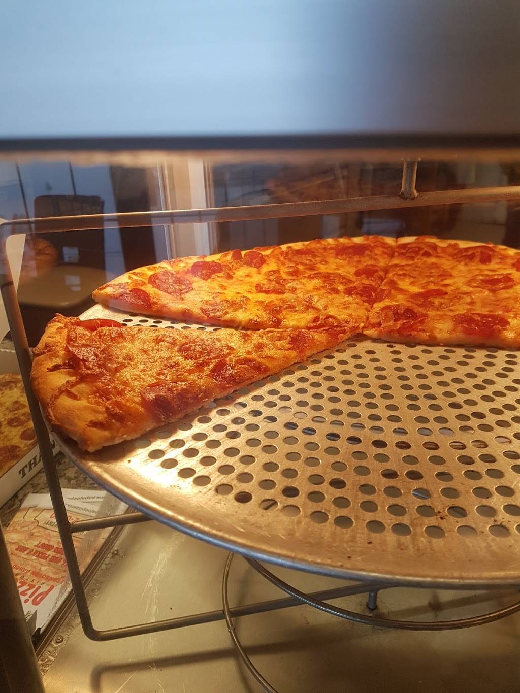 Pizzeria Papa Joe | restaurant | 79 Victoria St N, Kitchener, ON N2H 5C1, Canada | 5197720200 OR +1 519-772-0200