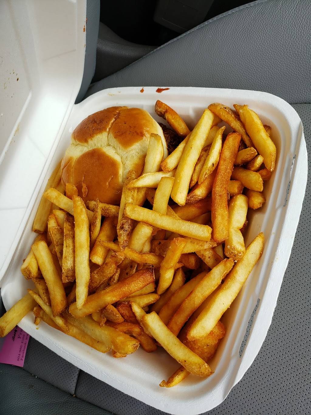 Hang Space | restaurant | 8002 Buford Ct, North Chesterfield, VA 23235, USA | 8045604672 OR +1 804-560-4672