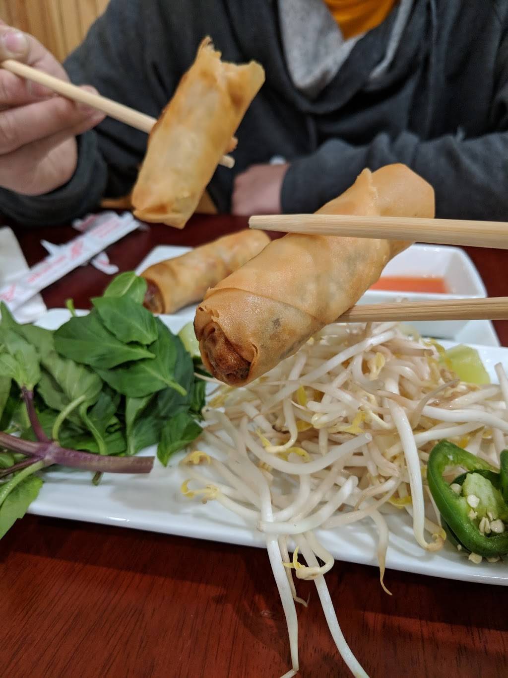 Pho Le | restaurant | 446 N 7th St, Allentown, PA 18102, USA | 4842218768 OR +1 484-221-8768