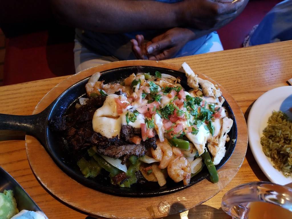 Chilis Grill & Bar | meal takeaway | 253 Tunnel Rd, Asheville, NC 28805, USA | 8282524999 OR +1 828-252-4999