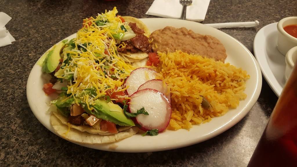 El Zarape | restaurant | 1065 Federal Blvd, Denver, CO 80204, USA | 3038930394 OR +1 303-893-0394