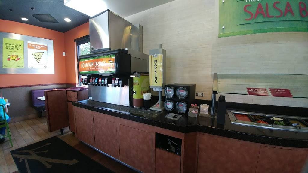 Miguels Jr. | restaurant | 30362 Haun Rd, Menifee, CA 92584, USA | 9516795299 OR +1 951-679-5299