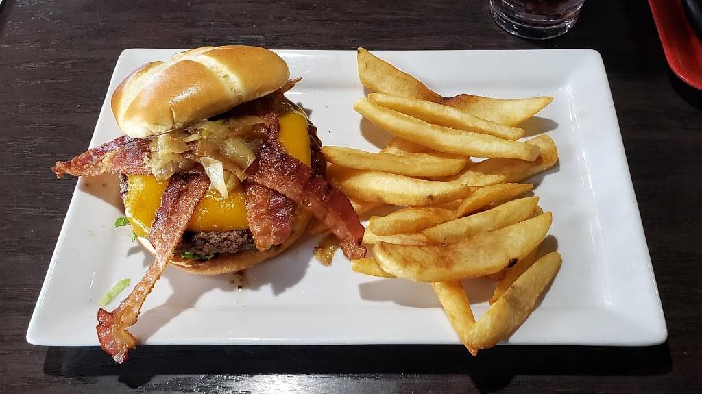 Red Robin Gourmet Burgers and Brews | restaurant | 52 Stephen King Dr, Augusta, ME 04330, USA | 2076234848 OR +1 207-623-4848