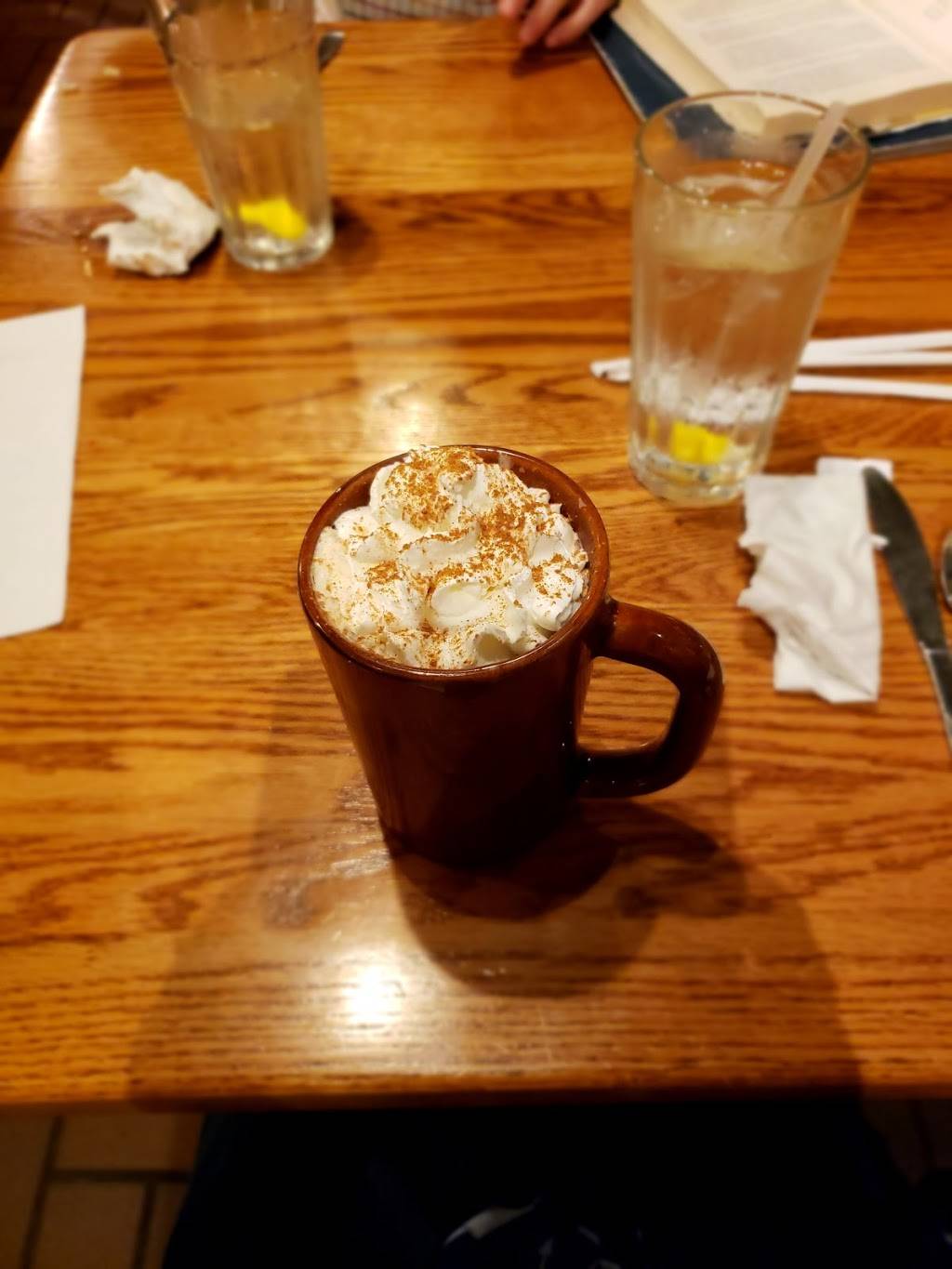 Cracker Barrel Old Country Store | restaurant | 103 Paradise St, Manchester, TN 37355, USA | 9317231358 OR +1 931-723-1358