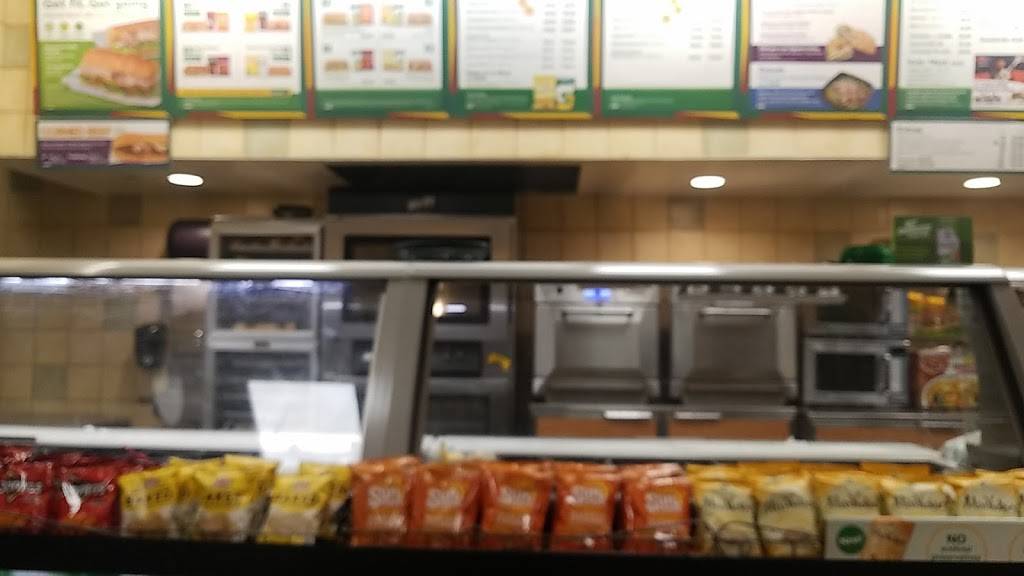 Subway | restaurant | 4500 Gosford Rd, Bakersfield, CA 93313, USA | 6613989700 OR +1 661-398-9700