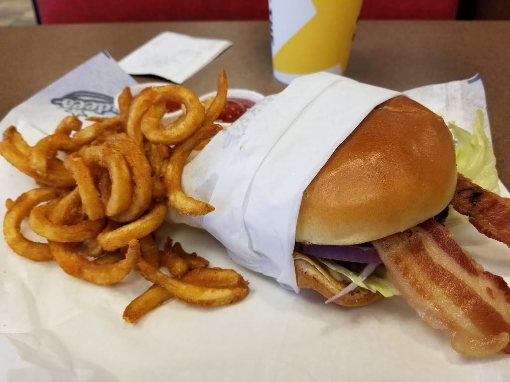 Hardees | restaurant | 3621 Merle Hay Rd, Des Moines, IA 50310, USA | 5152705339 OR +1 515-270-5339