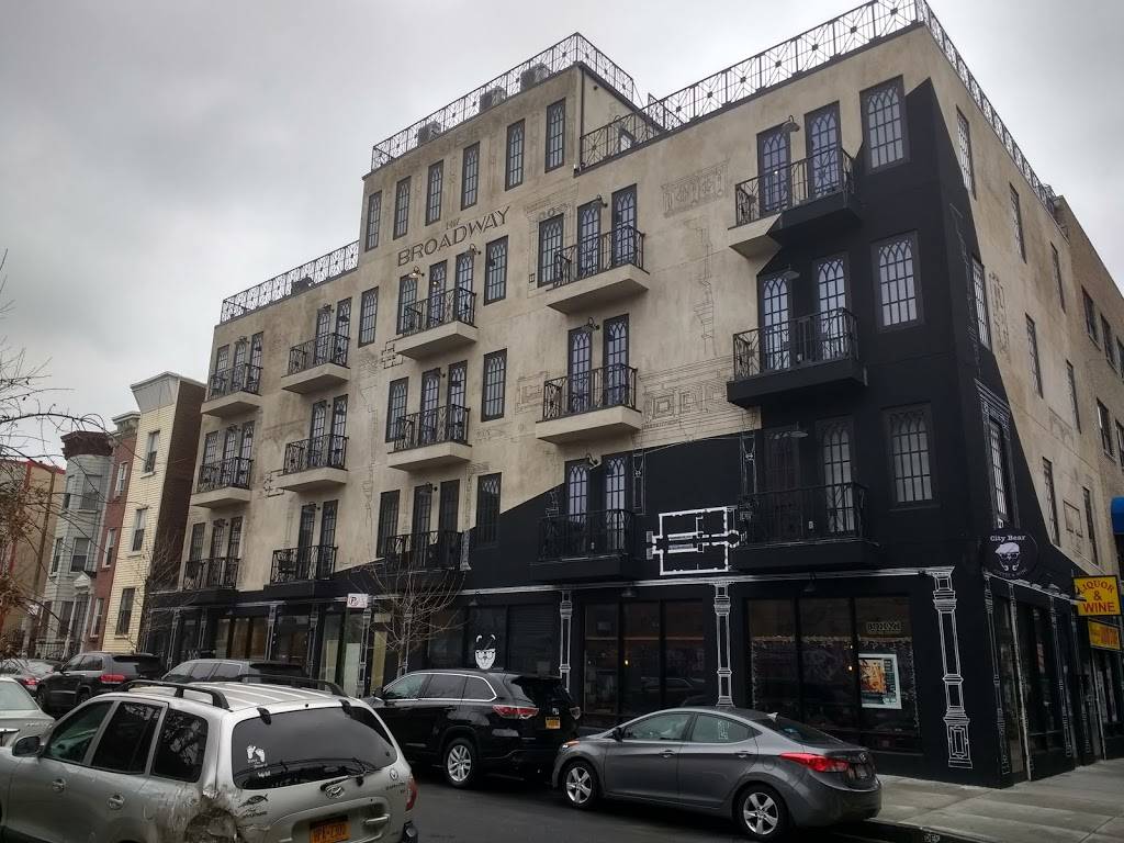 City Bear Coffee & Wine | restaurant | 1487 Broadway, Brooklyn, NY 11221, USA | 3474350394 OR +1 347-435-0394