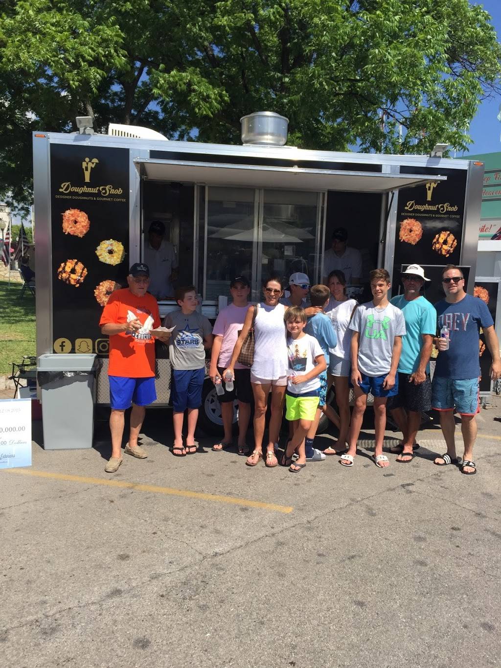 Doughnut Snob | restaurant | 3001 W 5th St, Fort Worth, TX 76107, USA | 6824787373 OR +1 682-478-7373