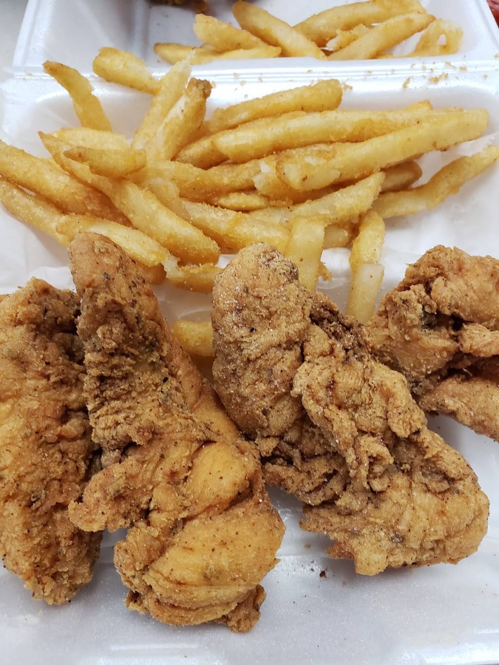 Sharks Fish & Chicken | restaurant | 2001 E 280 Byp, Phenix City, AL 36867, USA | 3344809700 OR +1 334-480-9700