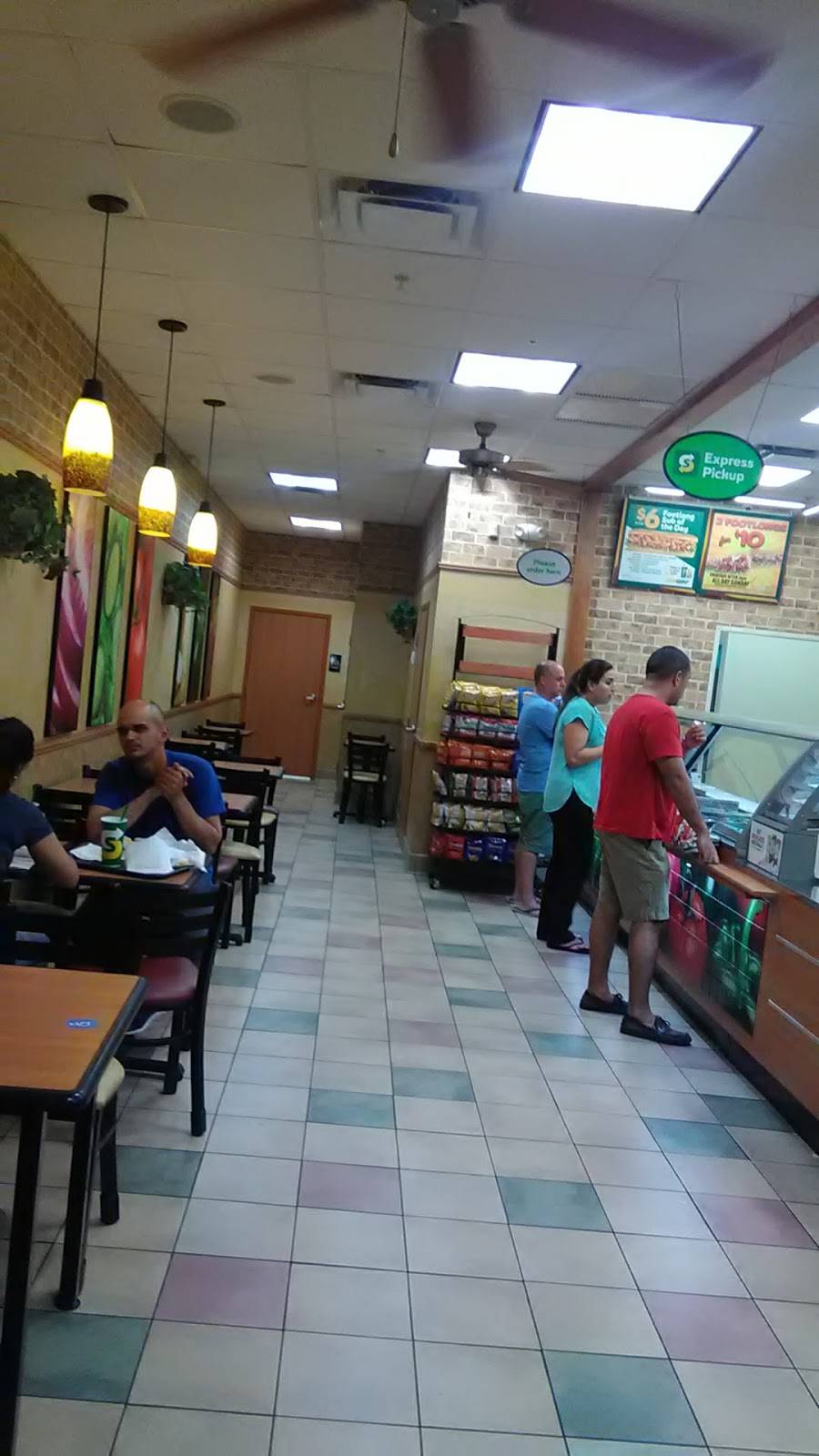 Subway | restaurant | 14713 SW 42nd St, Miami, FL 33185, USA | 3052200755 OR +1 305-220-0755