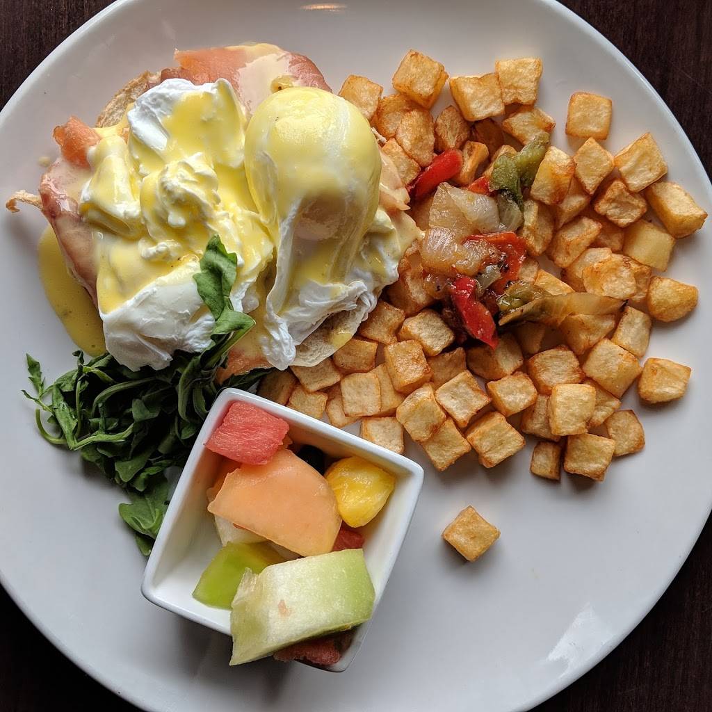 Cleveland Chop | restaurant | 824 West Saint Clair Avenue, Cleveland, OH 44113, USA | 2166962467 OR +1 216-696-2467