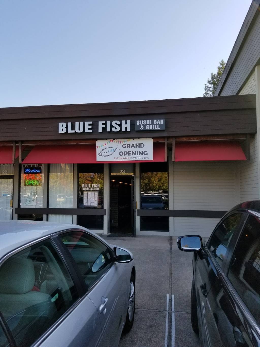 Bluefish Sushi & Grill | restaurant | 2700 Yulupa Ave, Santa Rosa, CA 95405, USA | 7077917233 OR +1 707-791-7233