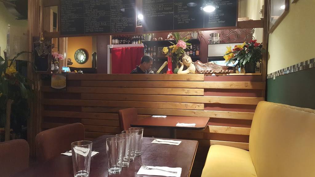 Sno Thai Restaurant | restaurant | 7713 Center Blvd SE #150, Snoqualmie, WA 98065, USA | 4253965550 OR +1 425-396-5550