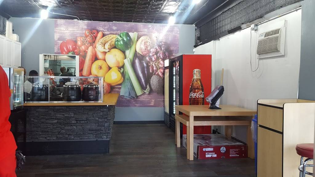 BGF Bobby Qs | restaurant | 447 N Main St, Freeport, NY 11520, USA | 5165444407 OR +1 516-544-4407