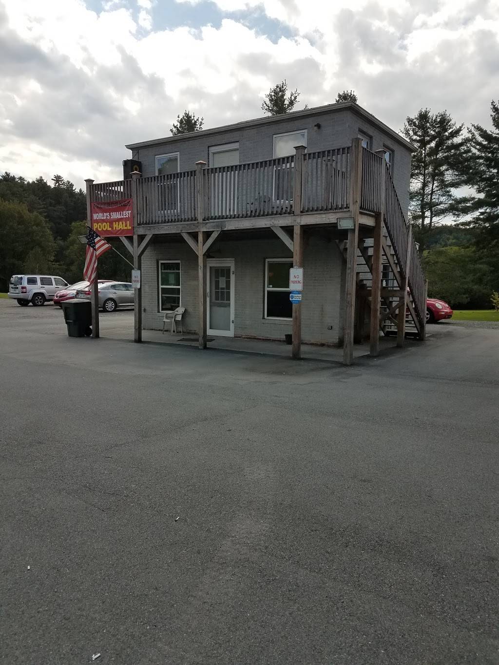 Freebornes | restaurant | 14300 NC Hwy 18 South, Laurel Springs, NC 28644, USA | 3363598008 OR +1 336-359-8008