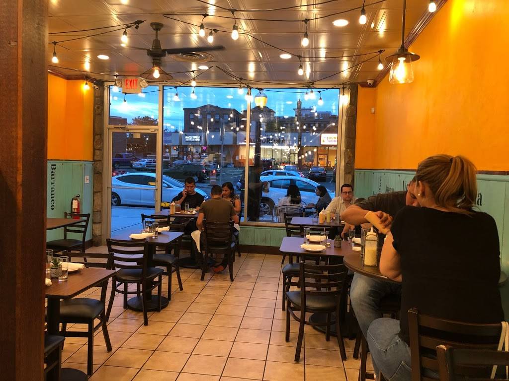 La Calle Arepas Bar | restaurant | 74 N Main St, Norwalk, CT 06854, USA | 2036124949 OR +1 203-612-4949