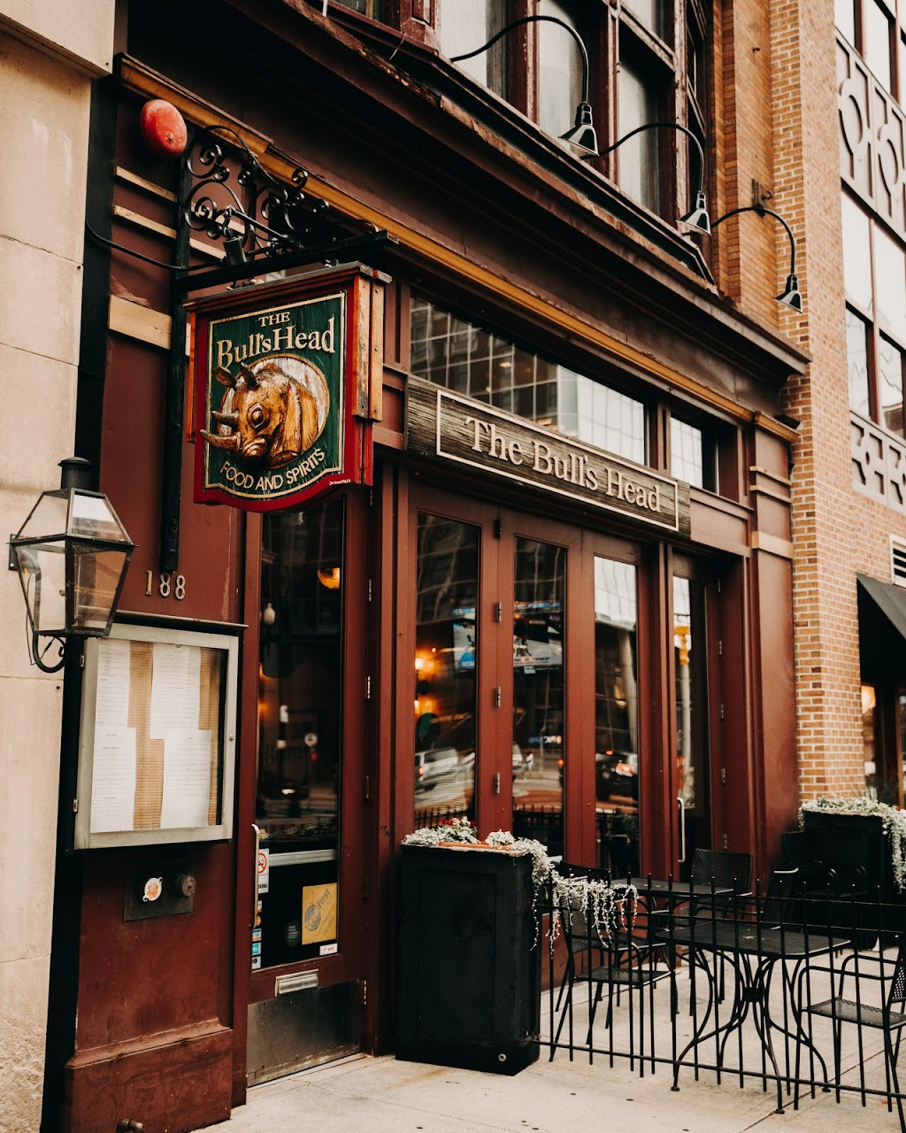 The Bulls Head Tavern | restaurant | 188 Monroe Ave NW, Grand Rapids, MI 49503, USA | 6164543580 OR +1 616-454-3580