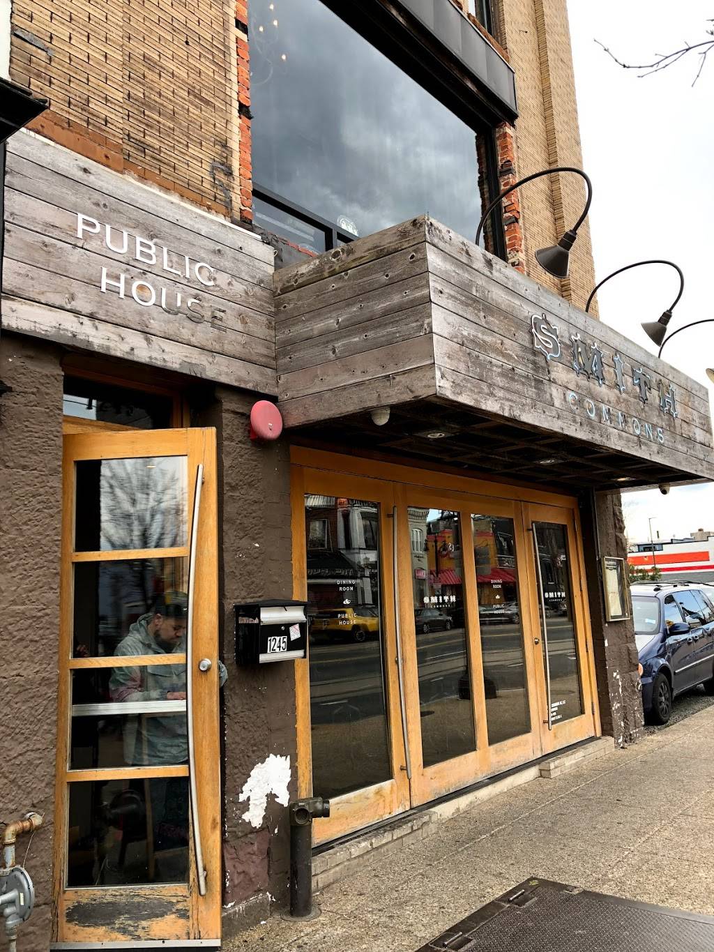 Smith Commons | restaurant | 1245 H Street, NE, Washington, DC 20002, USA | 2023960038 OR +1 202-396-0038