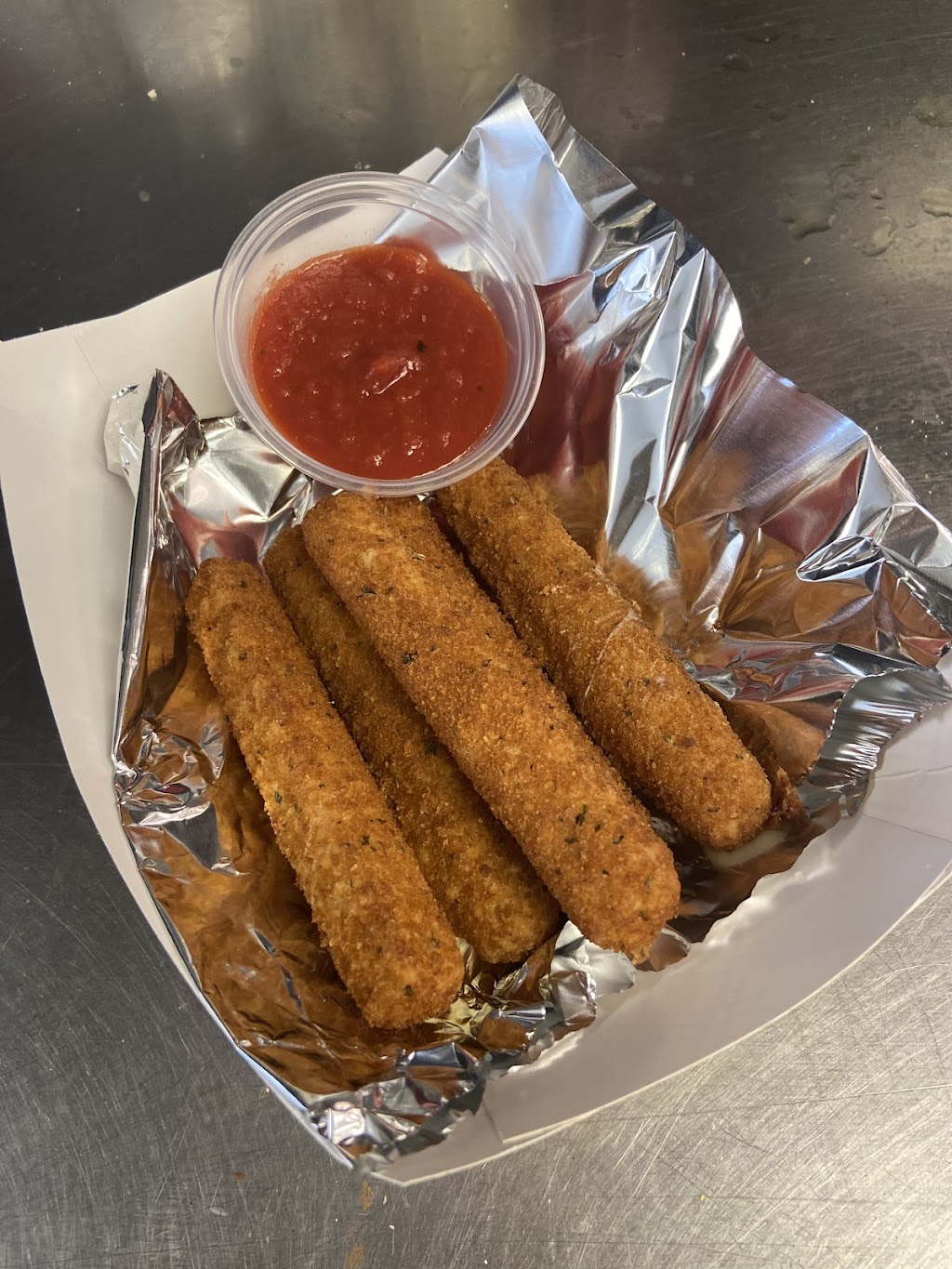 Valley Pizza Shop | restaurant | 115 Industry Rd, Buena Vista, PA 15018, USA | 4127525730 OR +1 412-752-5730