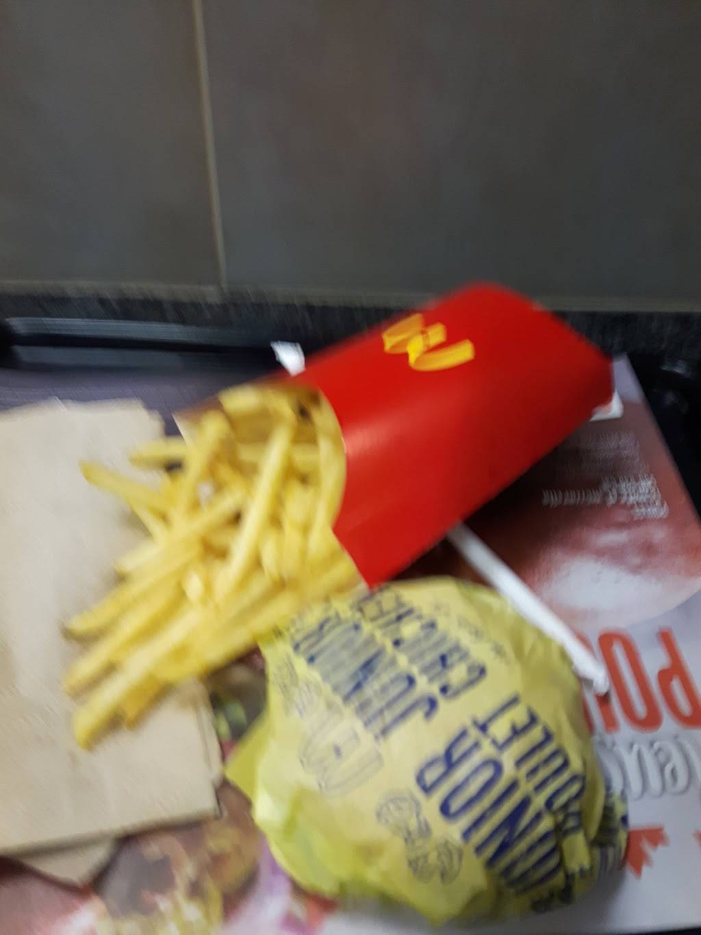 McDonalds | cafe | 2950 Boulevard Laurier, Québec, QC G1V 2M4, Canada | 4186594484 OR +1 418-659-4484