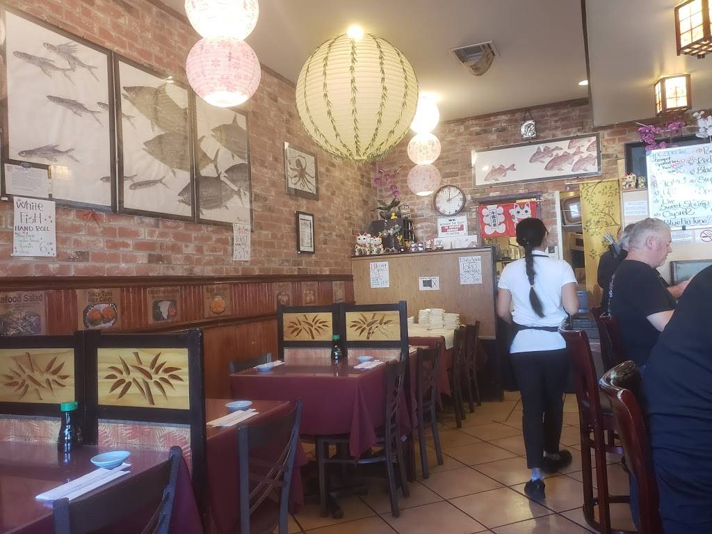 Little Brothers Sushi | restaurant | 22140 Ventura Blvd #3, Woodland Hills, CA 91364, USA | 8186108350 OR +1 818-610-8350