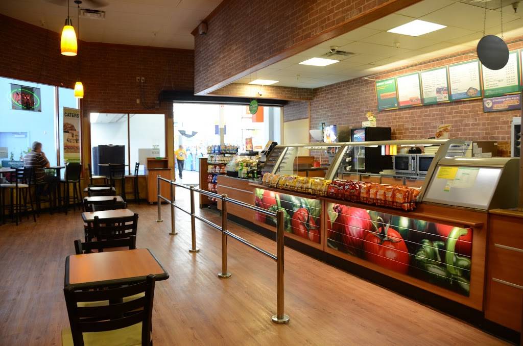 Subway | restaurant | 1626 TN-12 S, Ashland City, TN 37015, USA | 6157922075 OR +1 615-792-2075