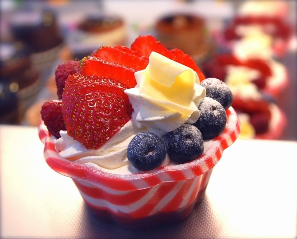 Aux Beaux Tilleuls | bakery | 478 Av Victoria, Saint-Lambert, QC J4P 2J2, Canada | 4506716042 OR +1 450-671-6042