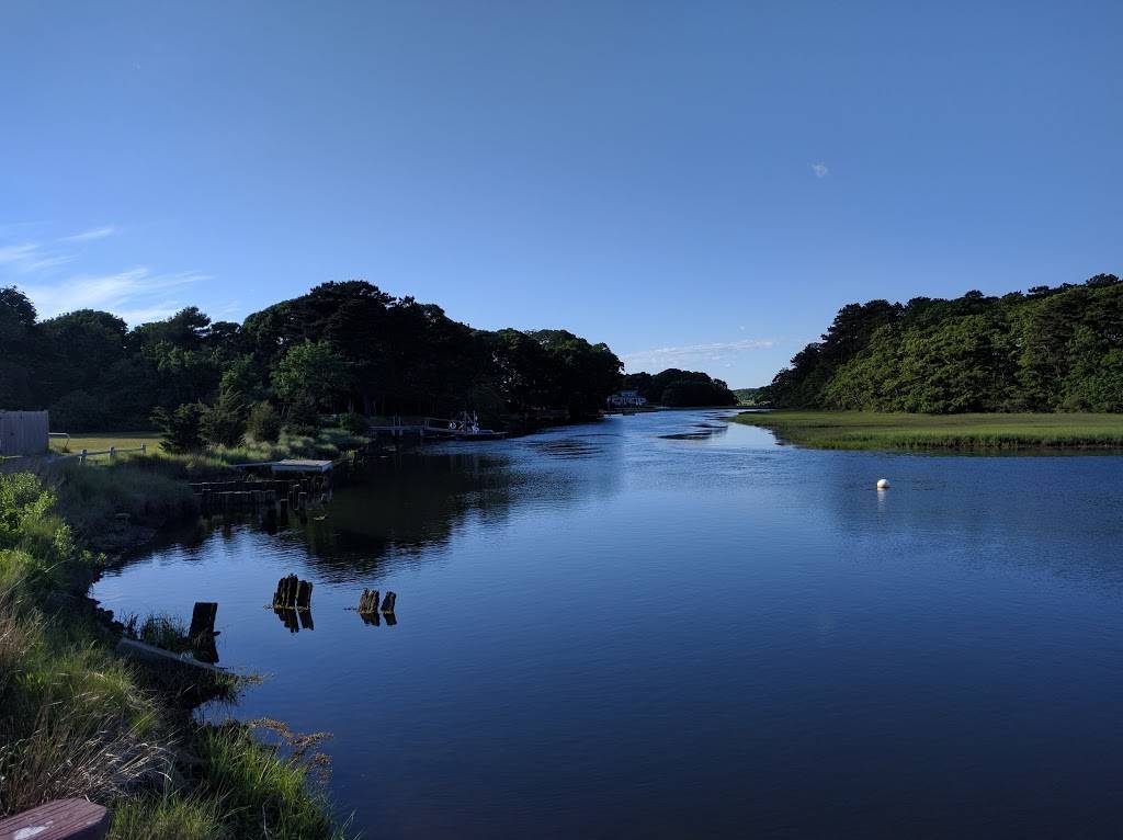 Cape Cods Irish Pub | night club | 126 Main St, West Harwich, MA 02671, USA | 5084328808 OR +1 508-432-8808