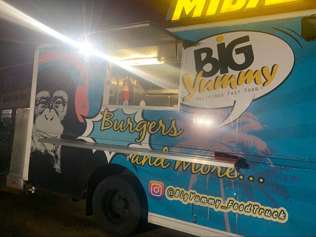 Big Yummy Food Truck | restaurant | 2621 Midway Rd, Carrollton, TX 75006, USA | 9726701800 OR +1 972-670-1800