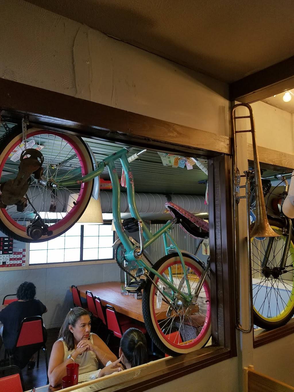 Hierba Fresca Restaurant | restaurant | 615 N 2nd St, Killeen, TX 76541, USA | 2543832036 OR +1 254-383-2036