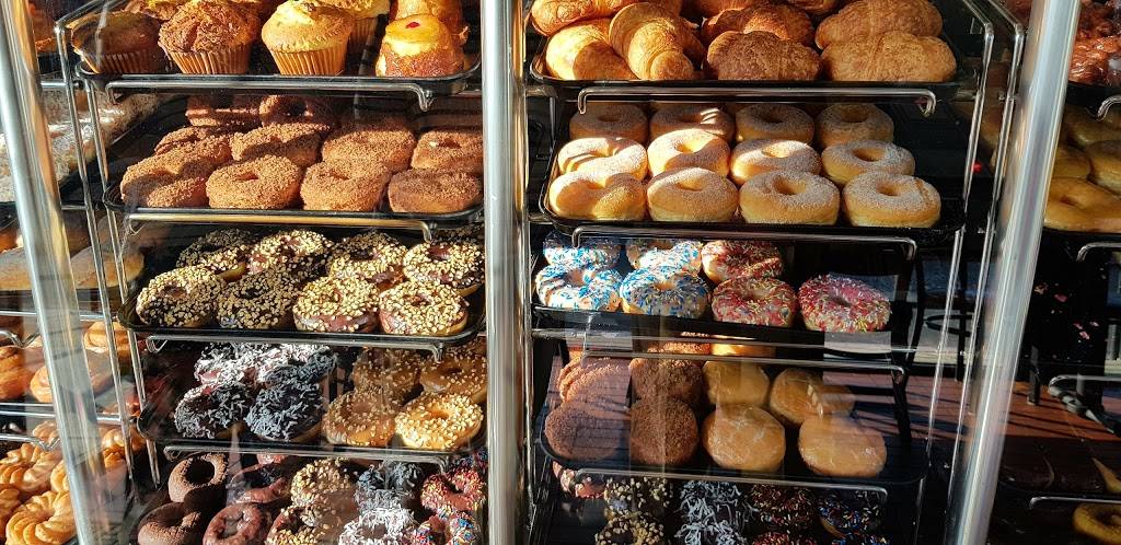 Yum Yum Donuts | cafe | 2309 McKee Rd, San Jose, CA 95116, USA | 4087293510 OR +1 408-729-3510