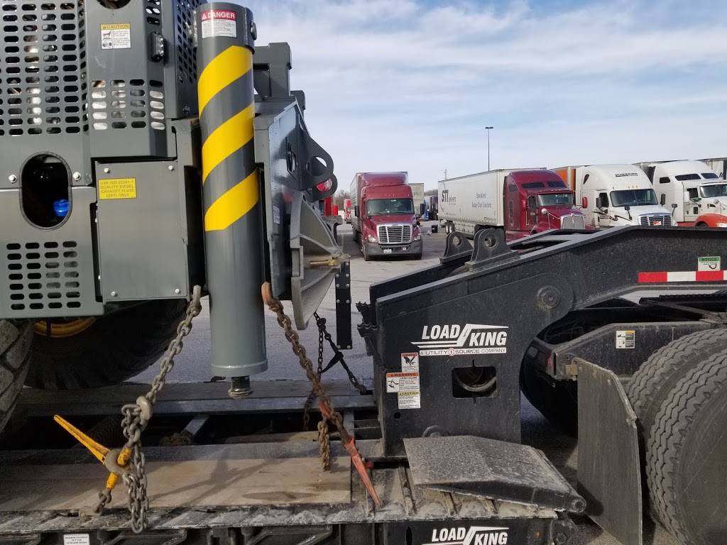 Flying J Travel Center | restaurant | 140 Racehorse Dr, East St Louis, IL 62205, USA | 6183374579 OR +1 618-337-4579