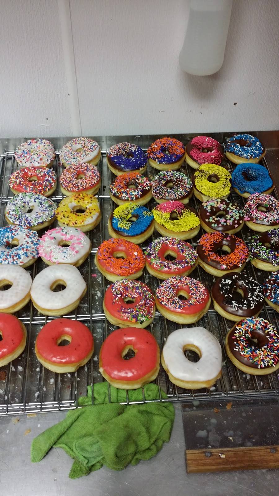 Royal king donut | restaurant | 1546 E Stacy Rd, Allen, TX 75002, USA | 4693254968 OR +1 469-325-4968