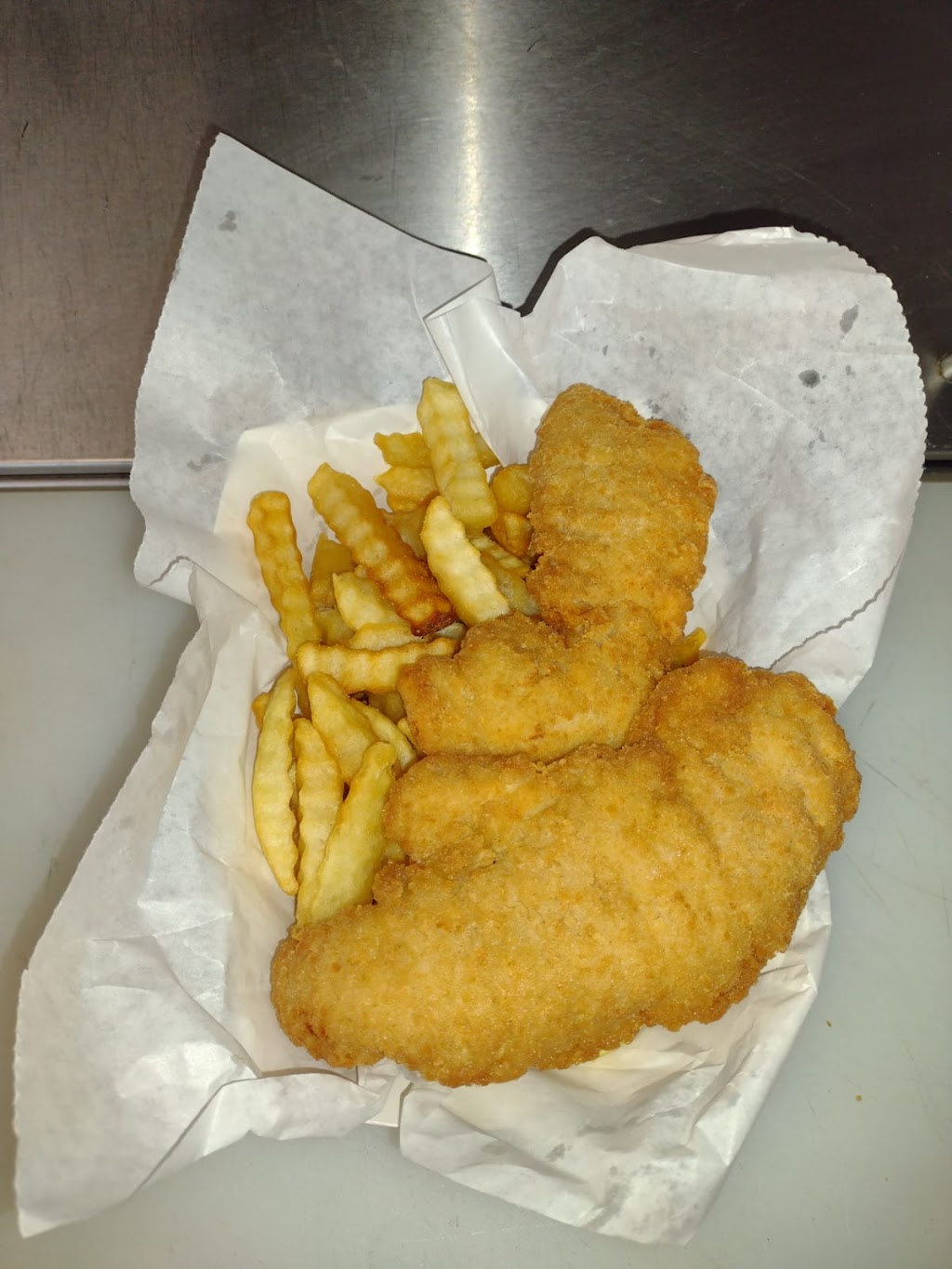 Caribbean Fusion Kitchen | restaurant | 9802 Liberty Rd, Randallstown, MD 21133, USA | 4434319394 OR +1 443-431-9394