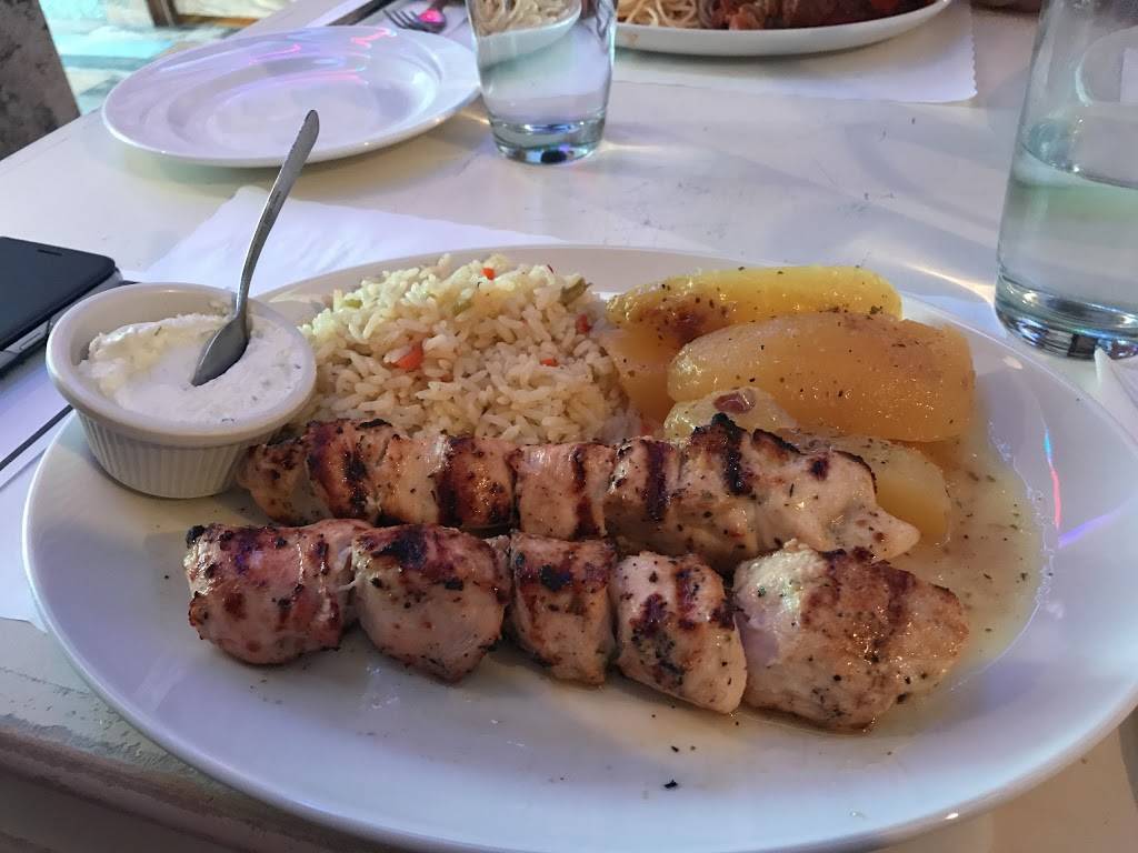 Athens Restaurant | restaurant | 707 Danforth Ave, Toronto, ON M4J 1L2, Canada | 4164654441 OR +1 416-465-4441