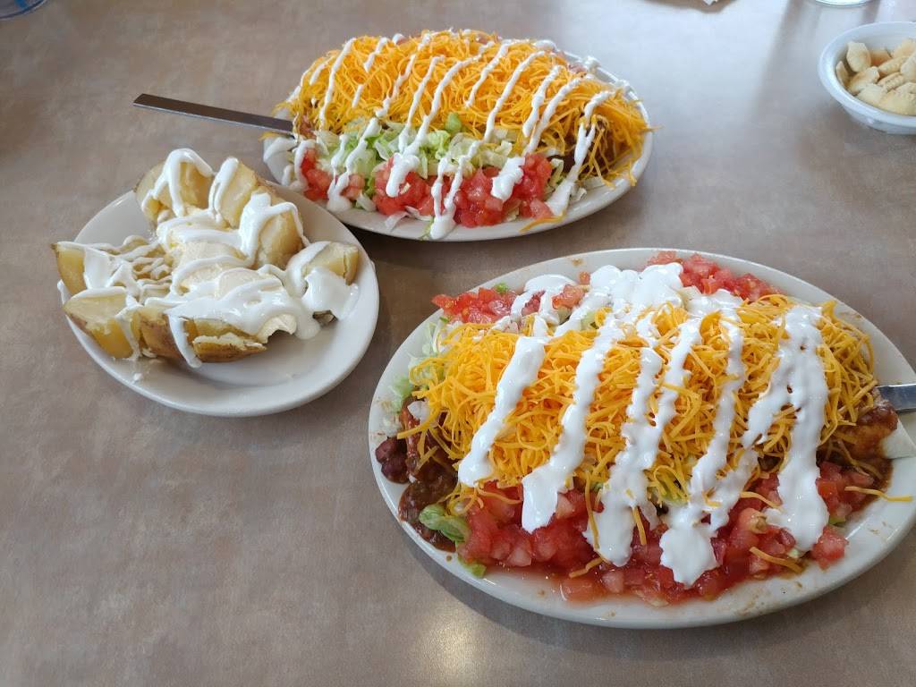 Skyline Chili | restaurant | 96 Blackburn Ln, Dry Ridge, KY 41035, USA | 8598243929 OR +1 859-824-3929