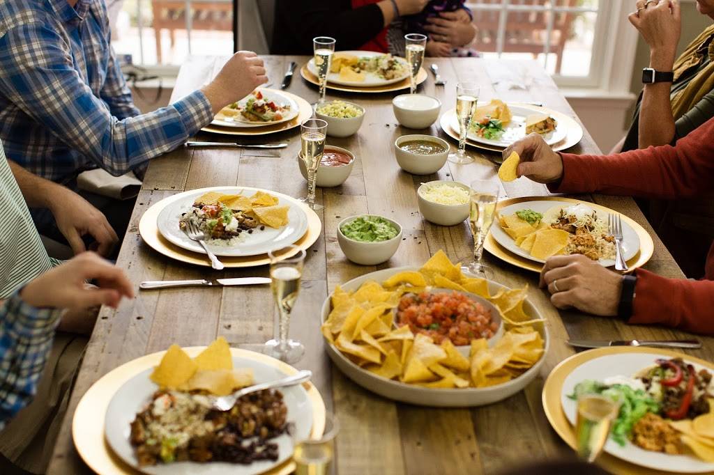 DosBros Fresh Mexican Grill | restaurant | 219 TN-46 Ste E, Dickson, TN 37055, USA | 6155605555 OR +1 615-560-5555