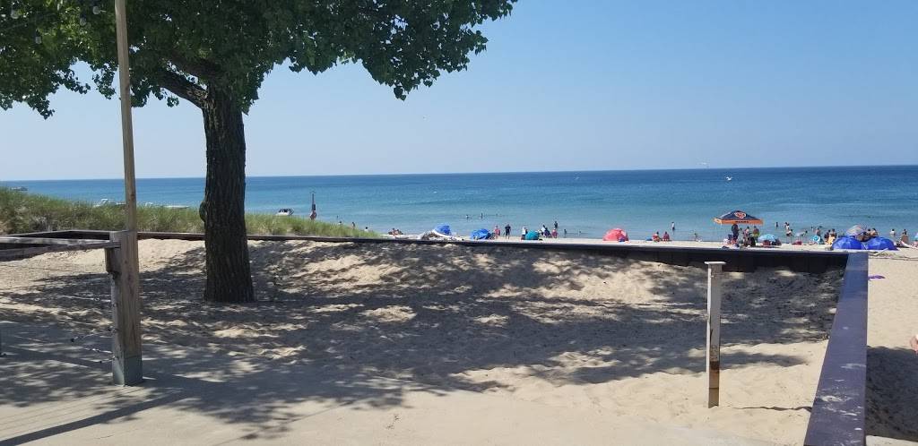 Wells Street Beach Inc. | restaurant | 9501 Lake Shore Dr, Gary, IN 46403, USA | 2199388275 OR +1 219-938-8275