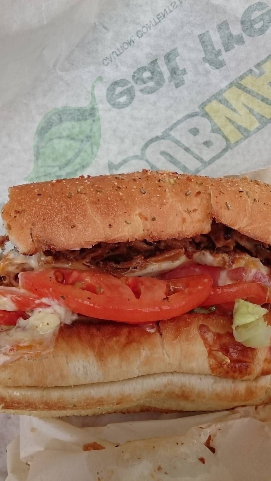 Subway | restaurant | 5 Shields Ct #102, Markham, ON L3R 0G3, Canada | 9059406111 OR +1 905-940-6111